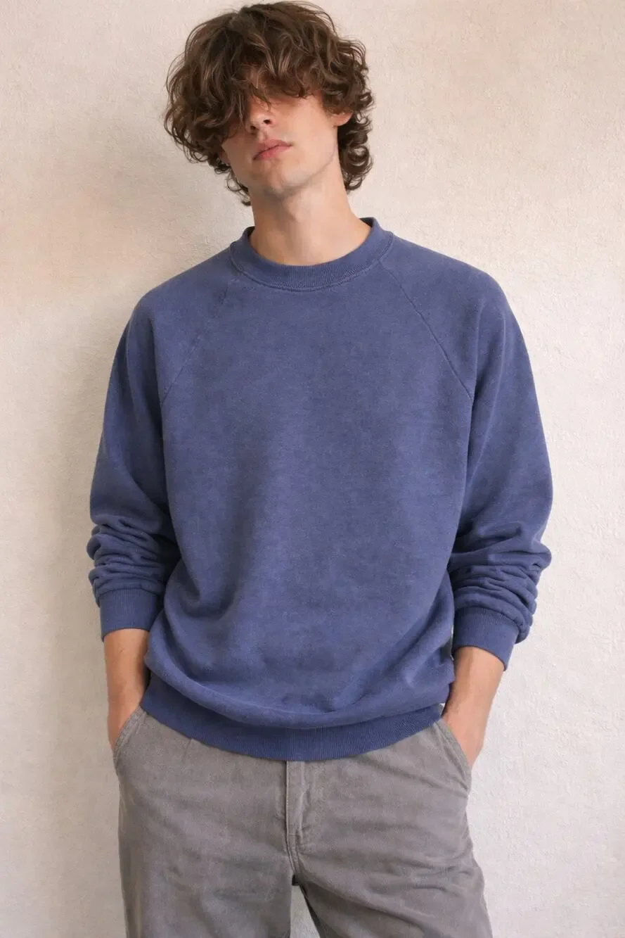 Vintage Fruit of the Loom -Made In USA- 80/90s Blue Crewneck Sweatshirt Large